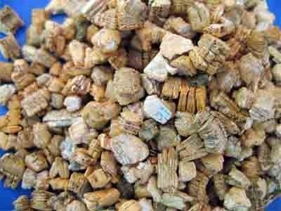 大棚蔬菜蛭石图片,大棚蔬菜蛭石高清图片 灵寿县泰顺矿产品加工厂,
